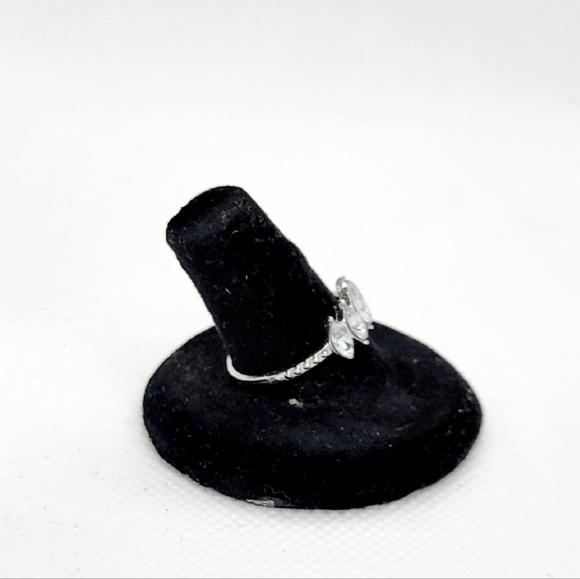 Silver Tone Marquise CZ Cut Ring Size 6 75 - Picture 3 of 5